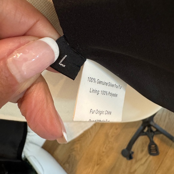 Genuine Fox Fur Vest - Grey, Silver, Black - Picture 8 of 11